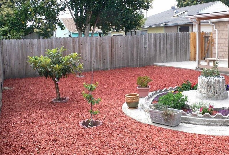 Perfect Barrier Red Mulch Jacksonville FL Bulk or Bagged Delivery